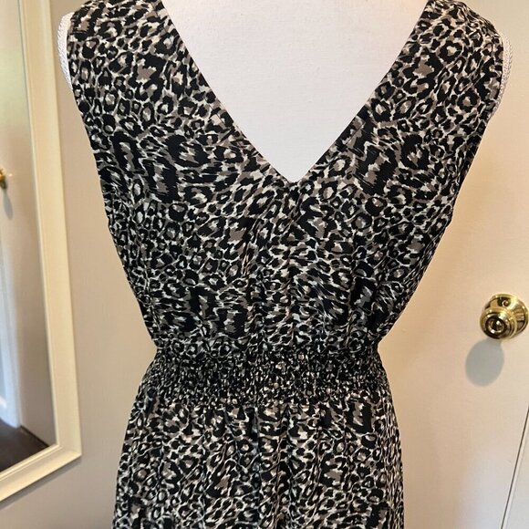 Cassee's Black Gray Animal Print Ruffle bottom Maxi Dress, Size Medium - Picture 14 of 15